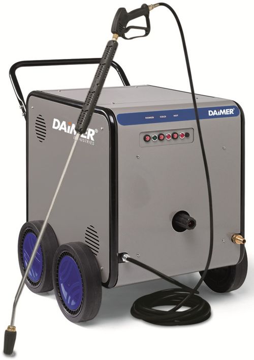 Electric heated pressure washer